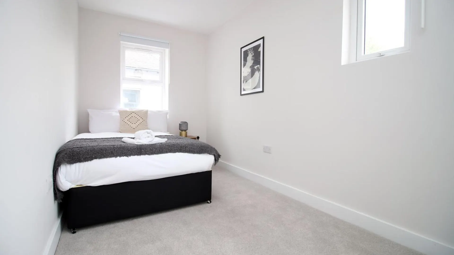 Large 5 Bedroom House - Harlequin Gardens By Ty Sa Cardiff Guest house