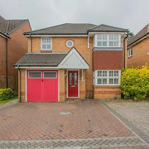 Modern 4 Bedroom Detached House In Holiday home Cardiff